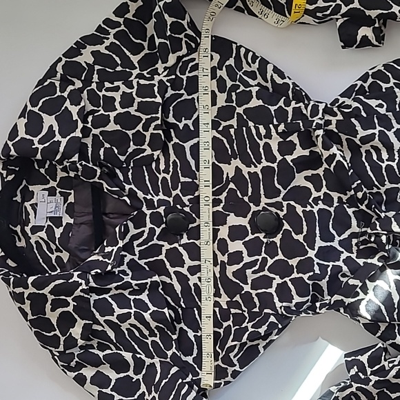 Luii Animal-print Belted Short Trench Coat - Picture 4 of 8